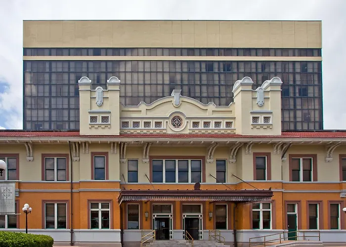 Grand - Historic Downtown Hotel
